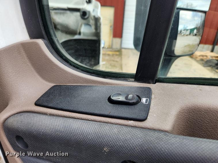 image for item KT9584 2014 Freightliner Cascadia  semi truck