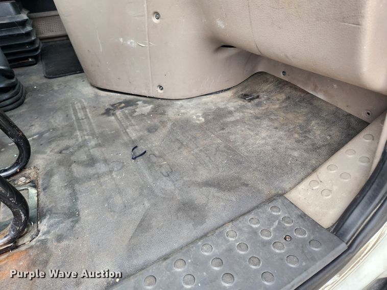 image for item KT9584 2014 Freightliner Cascadia  semi truck