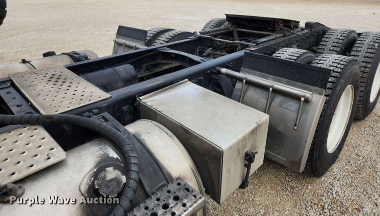 image for item KT9584 2014 Freightliner Cascadia  semi truck