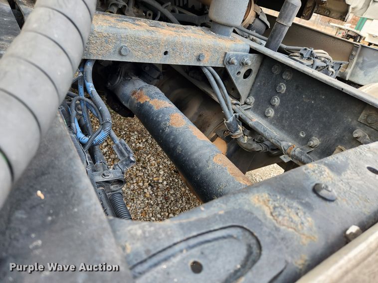 image for item KT9584 2014 Freightliner Cascadia  semi truck