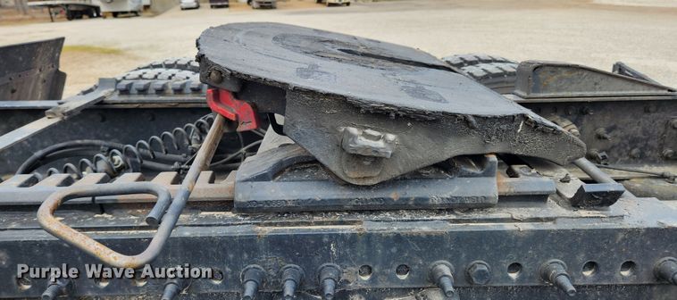 image for item KT9584 2014 Freightliner Cascadia  semi truck