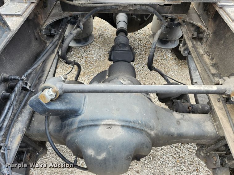 image for item KT9584 2014 Freightliner Cascadia  semi truck