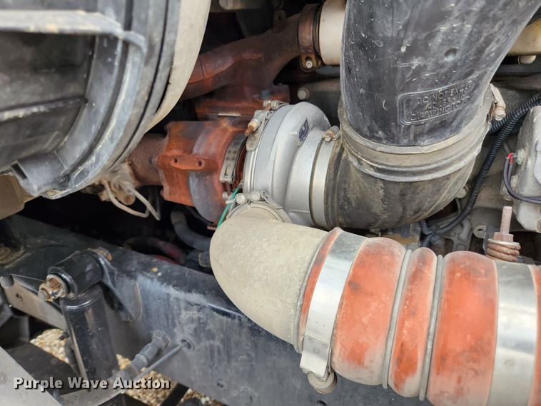 image for item KT9584 2014 Freightliner Cascadia  semi truck