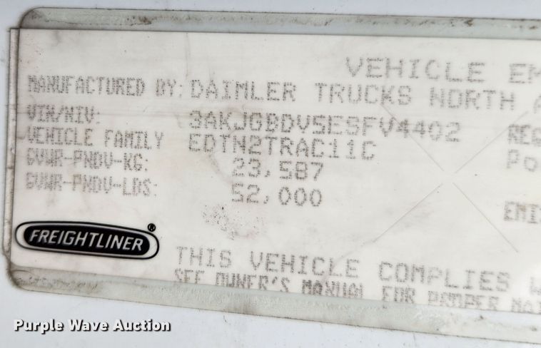 image for item KT9584 2014 Freightliner Cascadia  semi truck