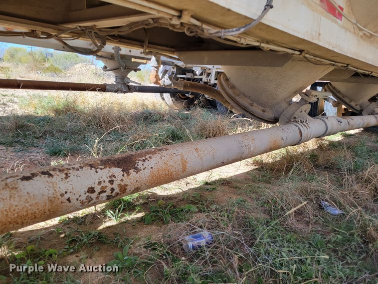 image for item LG9362 1976 Fruehauf  pneumatic dry bulk trailer