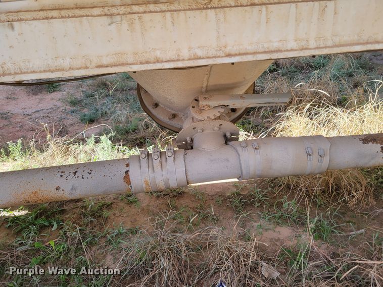 image for item LG9362 1976 Fruehauf  pneumatic dry bulk trailer