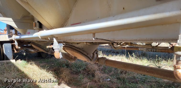 image for item LG9362 1976 Fruehauf  pneumatic dry bulk trailer