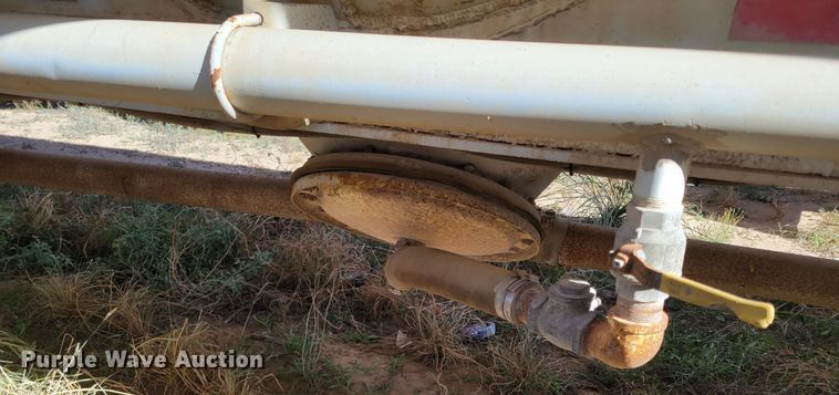 image for item LG9362 1976 Fruehauf  pneumatic dry bulk trailer