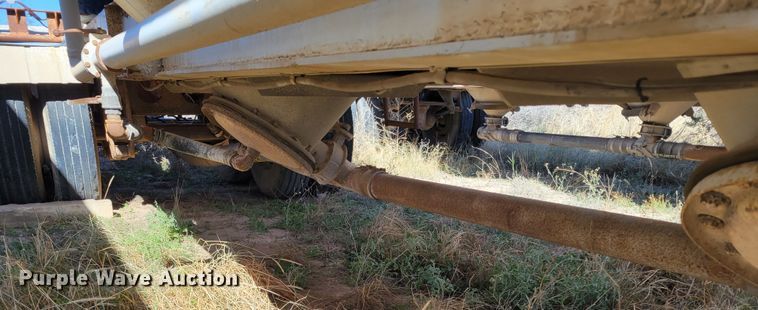 image for item LG9362 1976 Fruehauf  pneumatic dry bulk trailer