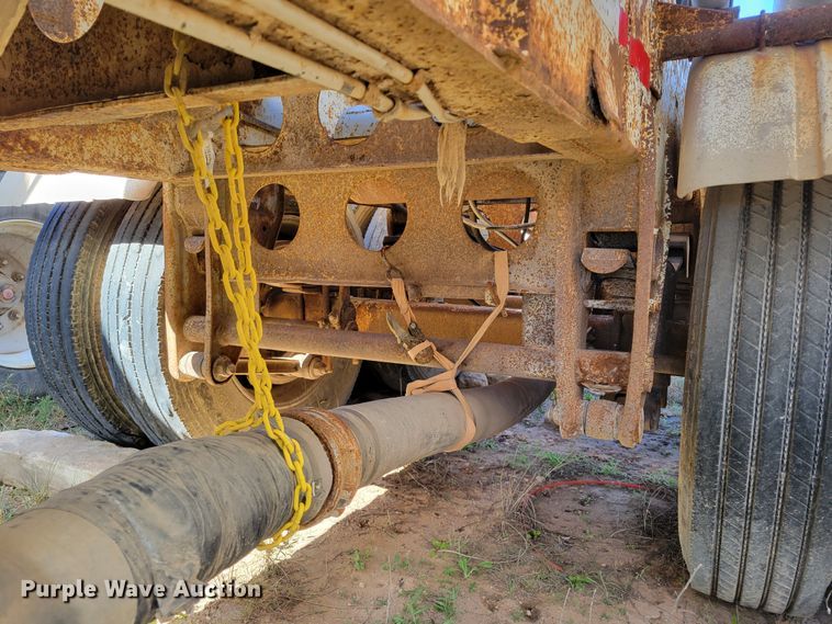 image for item LG9362 1976 Fruehauf  pneumatic dry bulk trailer