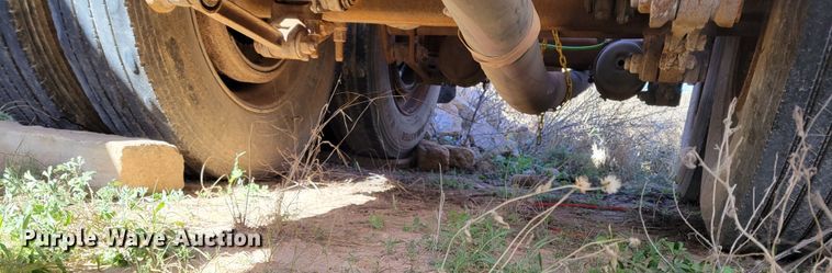 image for item LG9362 1976 Fruehauf  pneumatic dry bulk trailer