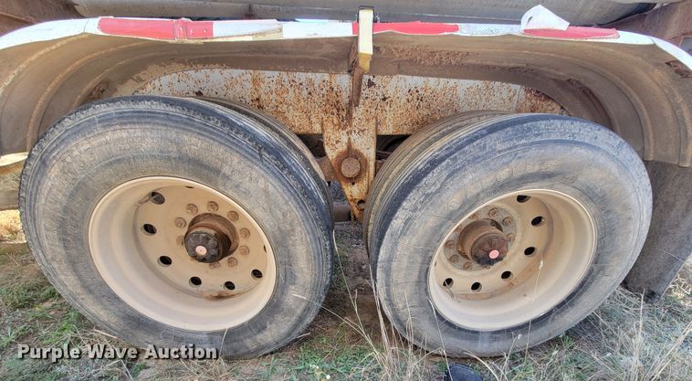 image for item LG9362 1976 Fruehauf  pneumatic dry bulk trailer