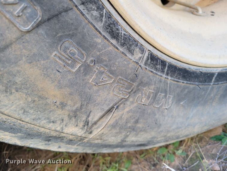 image for item LG9362 1976 Fruehauf  pneumatic dry bulk trailer