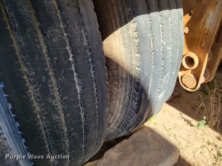 image for item LG9362 1976 Fruehauf  pneumatic dry bulk trailer