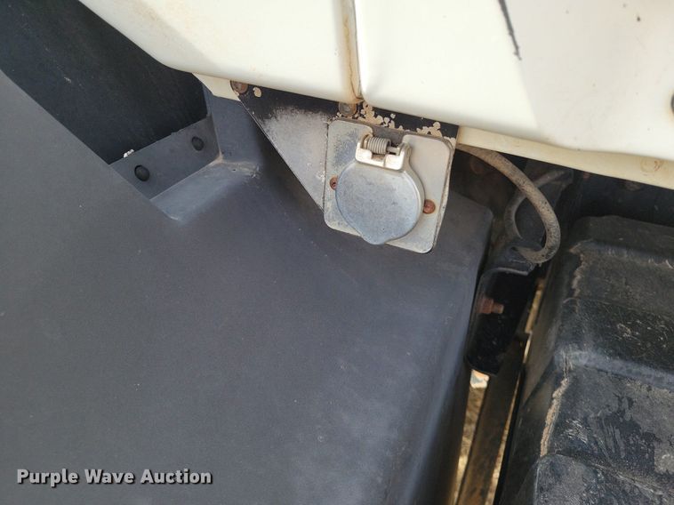 image for item LG9365 2003 Mack CH613  semi truck