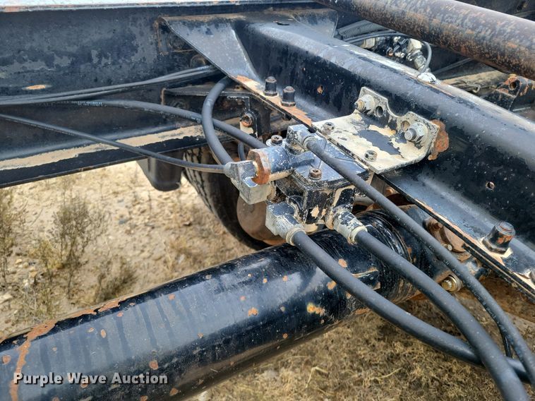 image for item LG9365 2003 Mack CH613  semi truck