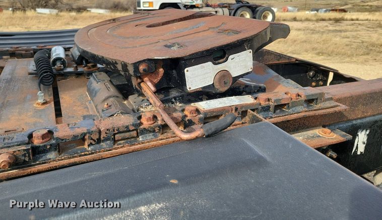 image for item LG9365 2003 Mack CH613  semi truck