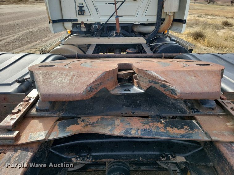 image for item LG9365 2003 Mack CH613  semi truck