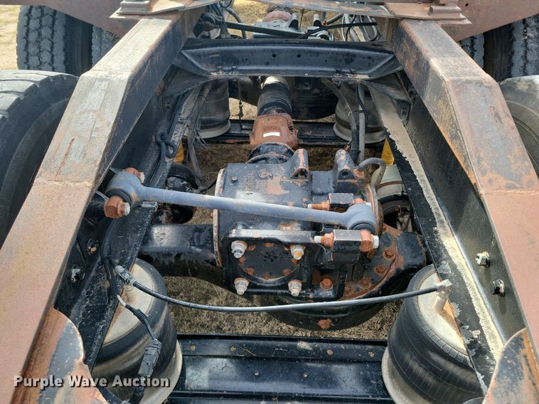 image for item LG9365 2003 Mack CH613  semi truck