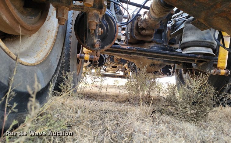 image for item LG9365 2003 Mack CH613  semi truck