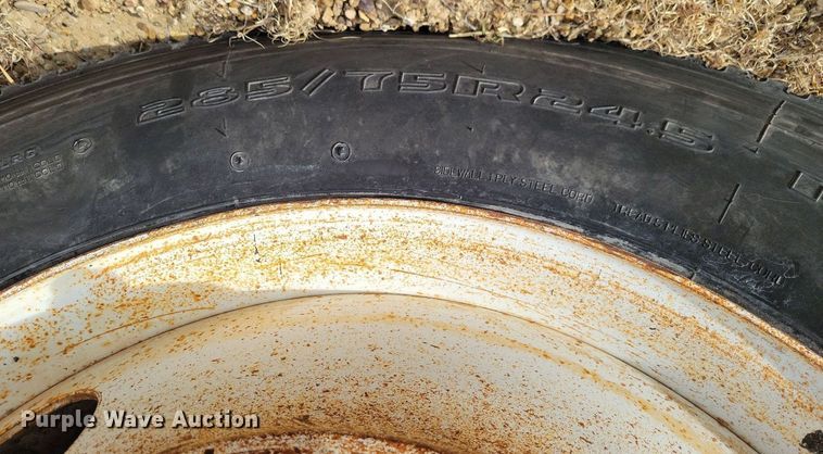 image for item LG9365 2003 Mack CH613  semi truck