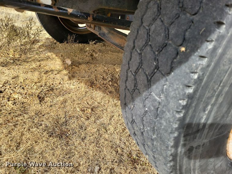 image for item LG9365 2003 Mack CH613  semi truck