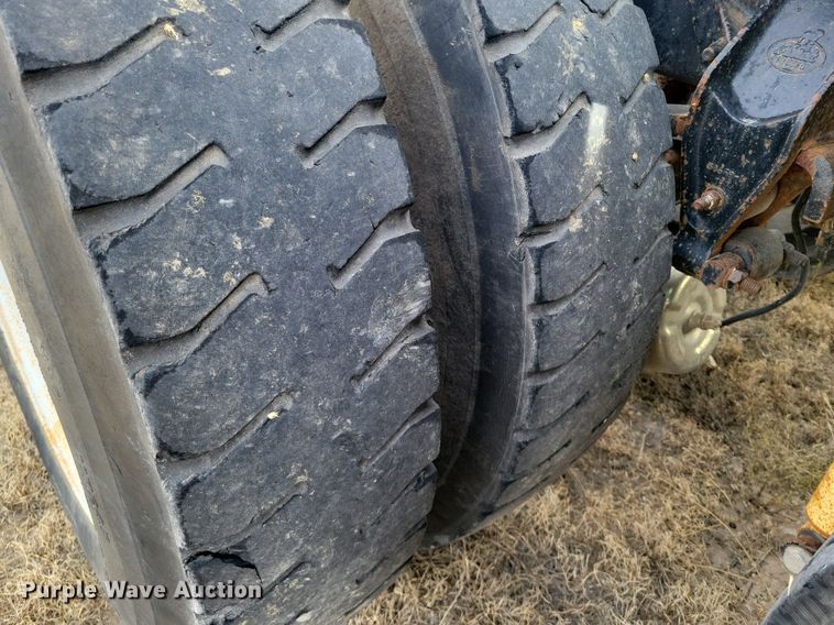 image for item LG9365 2003 Mack CH613  semi truck