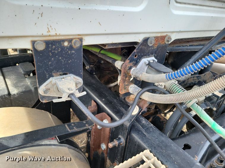 image for item LG9366 2003 Mack CH613  semi truck