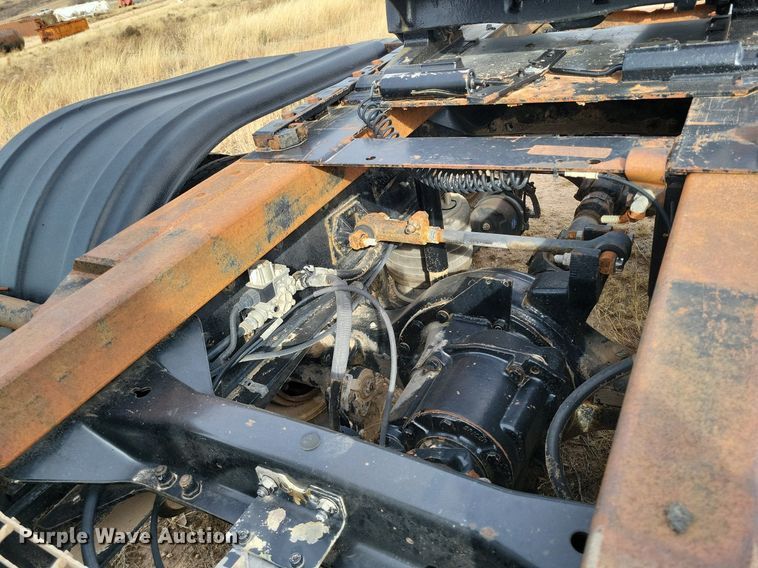 image for item LG9366 2003 Mack CH613  semi truck