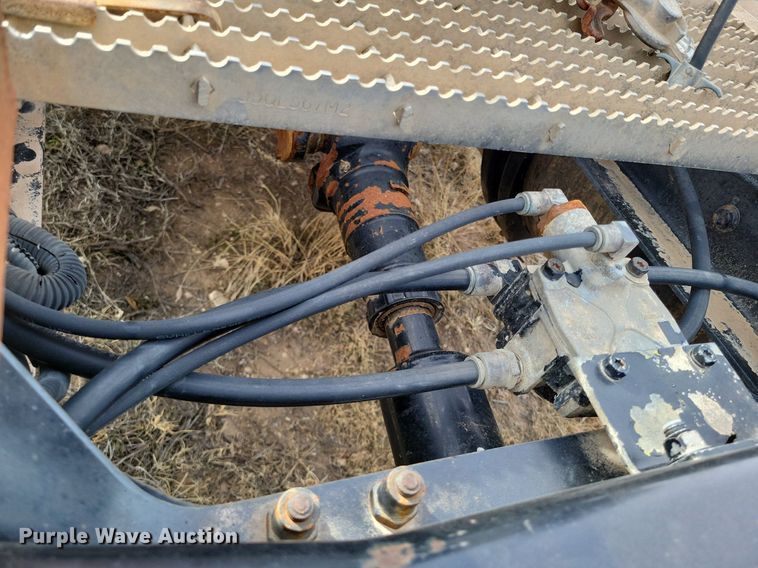 image for item LG9366 2003 Mack CH613  semi truck