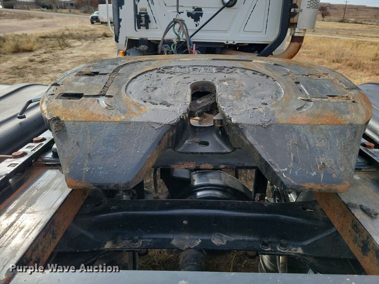 image for item LG9366 2003 Mack CH613  semi truck