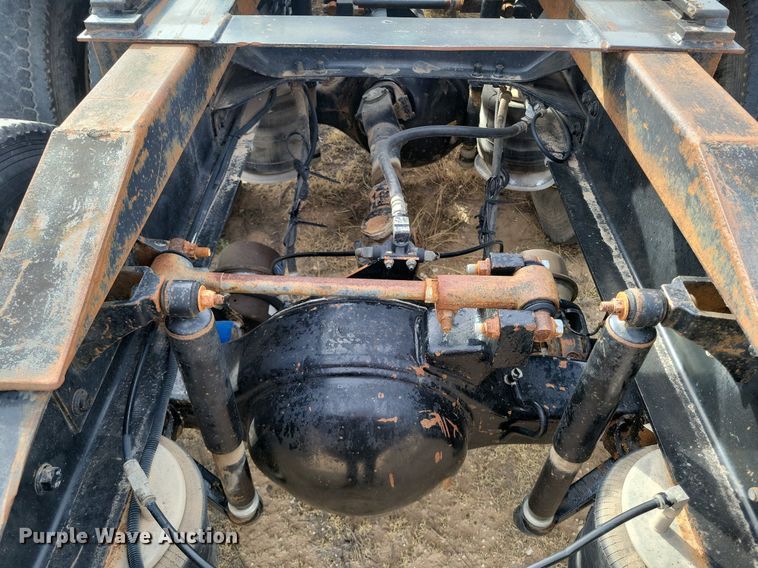 image for item LG9366 2003 Mack CH613  semi truck