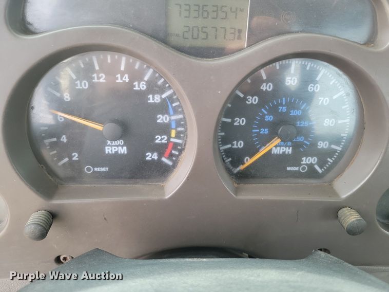 image for item LG9366 2003 Mack CH613  semi truck