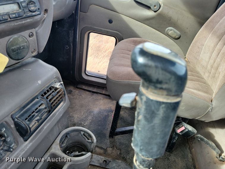 image for item LG9366 2003 Mack CH613  semi truck