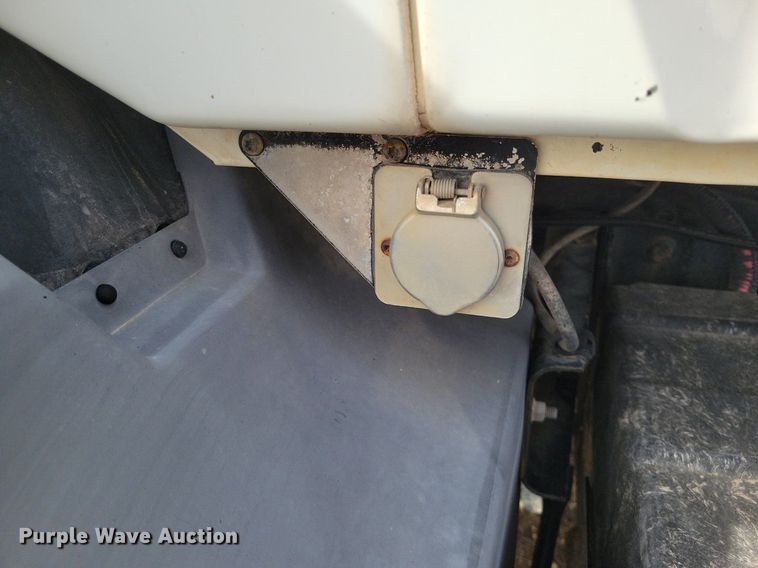 image for item LG9366 2003 Mack CH613  semi truck