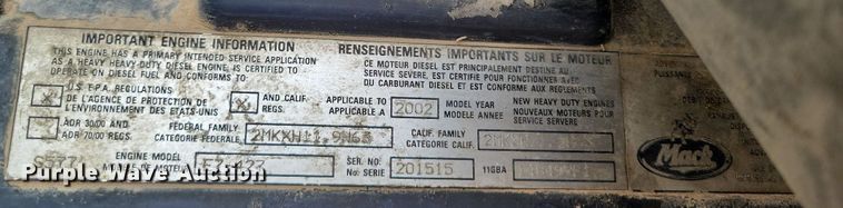 image for item LG9366 2003 Mack CH613  semi truck