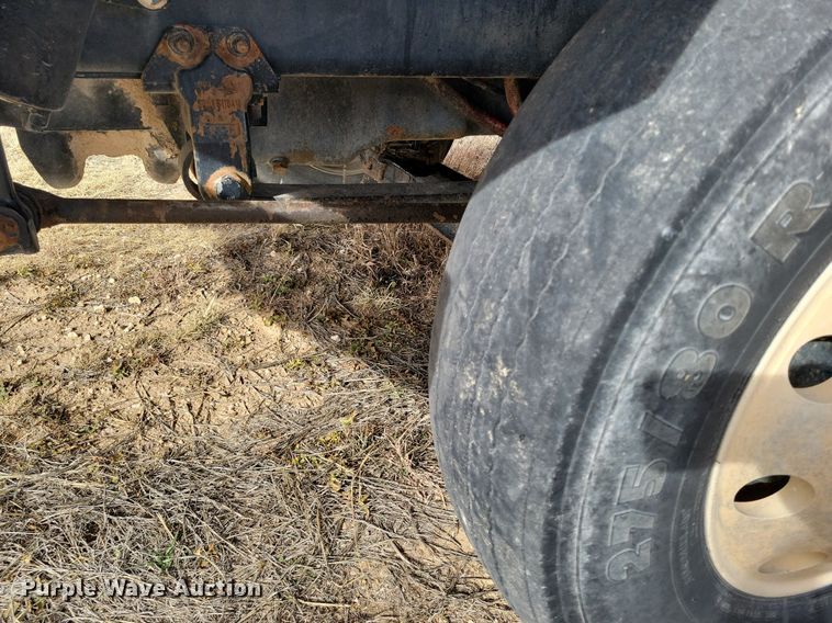 image for item LG9366 2003 Mack CH613  semi truck