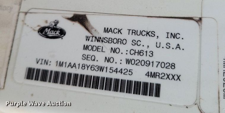 image for item LG9366 2003 Mack CH613  semi truck