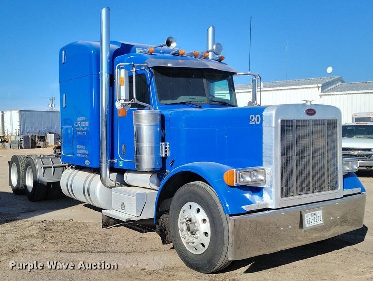 image for item LG9378 2007 Peterbilt 379 semi truck