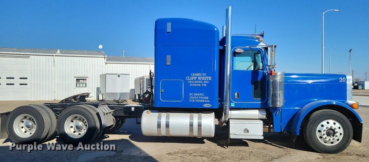 image for item LG9378 2007 Peterbilt 379 semi truck