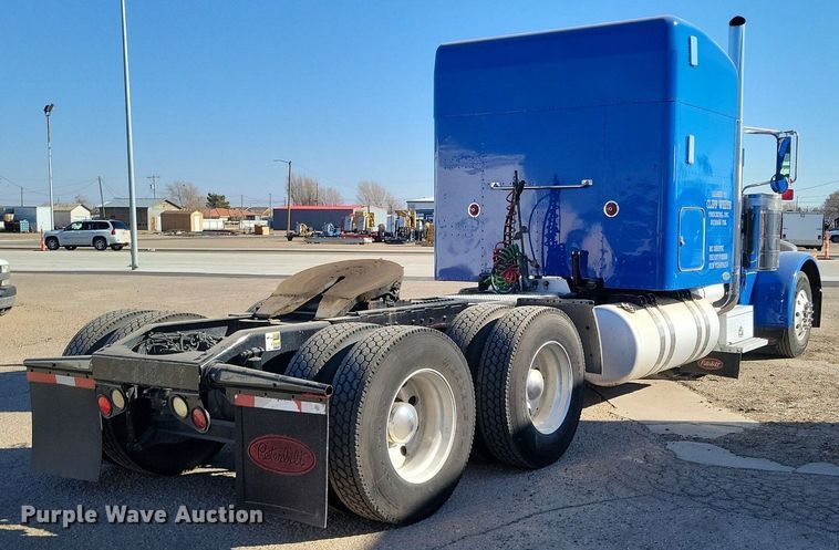 image for item LG9378 2007 Peterbilt 379 semi truck