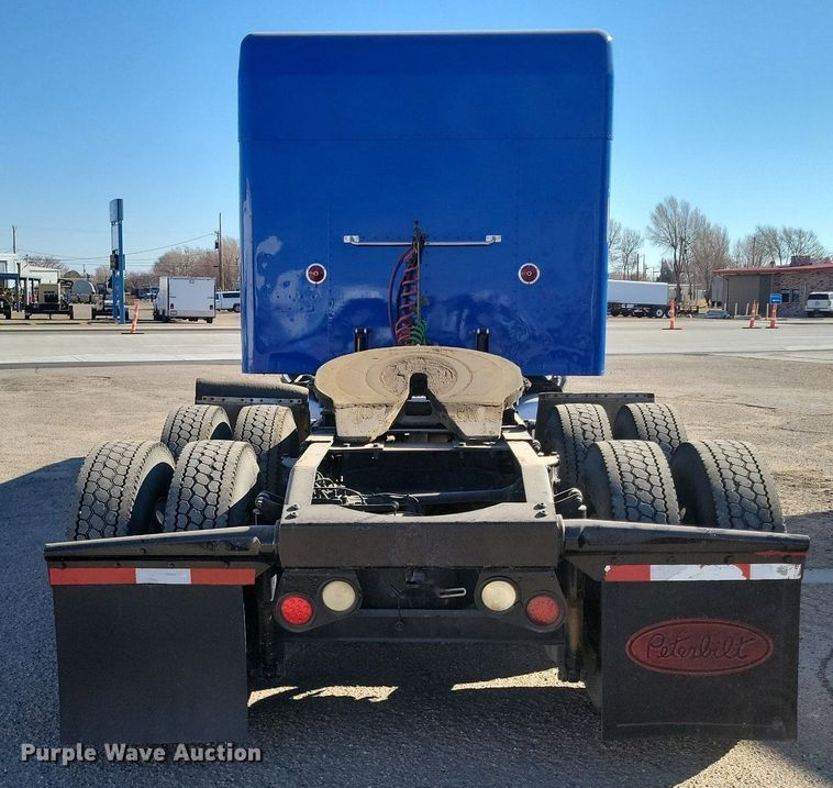 image for item LG9378 2007 Peterbilt 379 semi truck