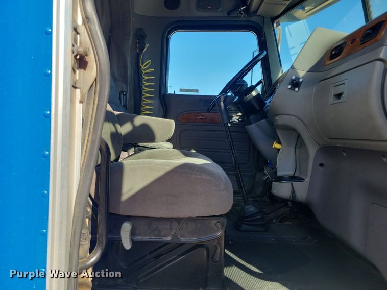 image for item LG9378 2007 Peterbilt 379 semi truck