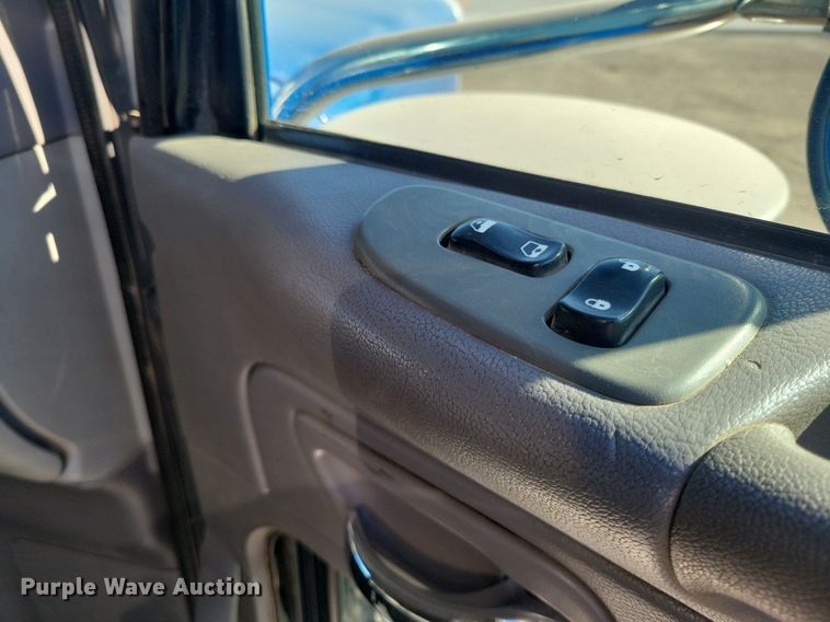 image for item LG9378 2007 Peterbilt 379 semi truck