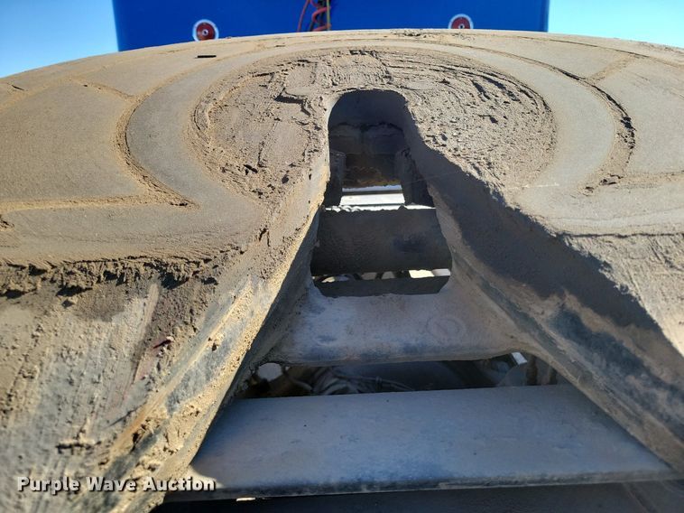 image for item LG9378 2007 Peterbilt 379 semi truck