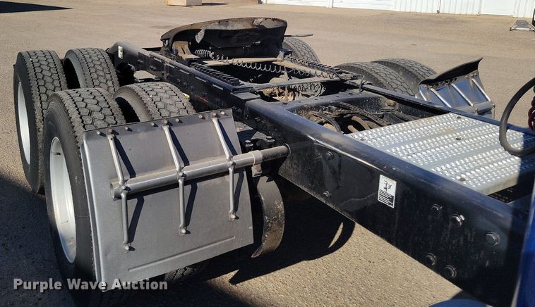 image for item LG9378 2007 Peterbilt 379 semi truck