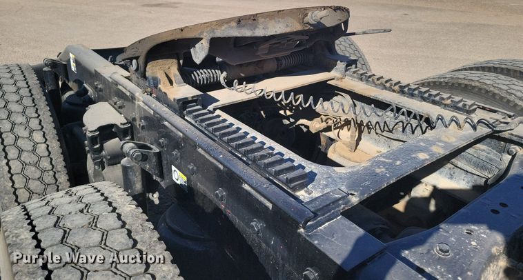 image for item LG9378 2007 Peterbilt 379 semi truck