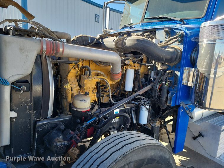 image for item LG9378 2007 Peterbilt 379 semi truck