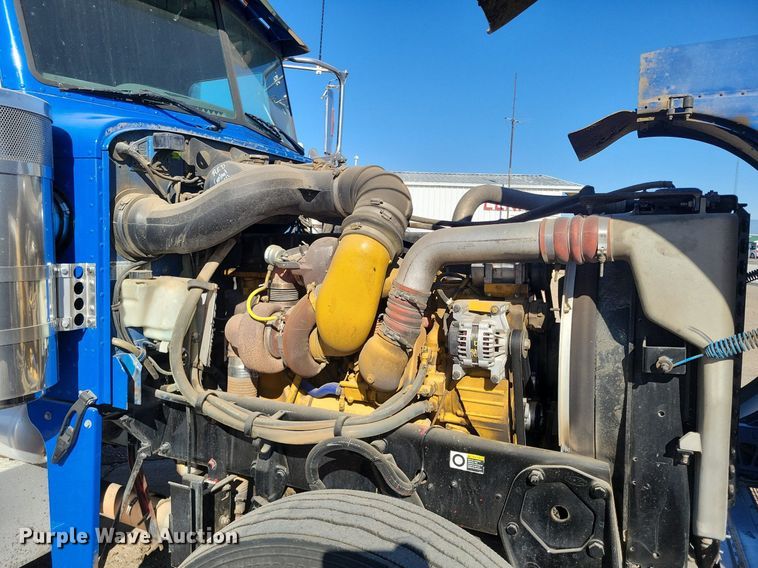 image for item LG9378 2007 Peterbilt 379 semi truck
