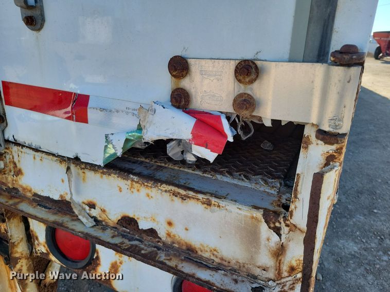 image for item LG9381 2000 Wabash National  dry van trailer